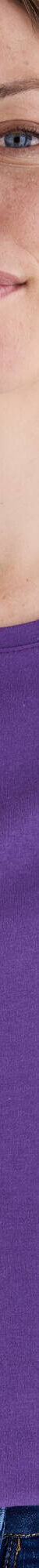 T-shirt col rond manches courtes, détail broderie anglaise (violet) T-shirt col rond manches courtes, détail broderie anglaise (violet)